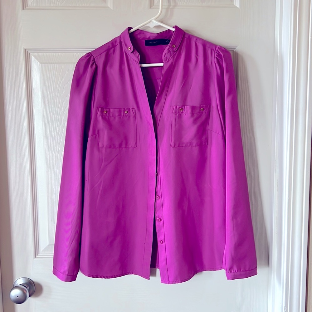 Silky violet blouse in excellent condition